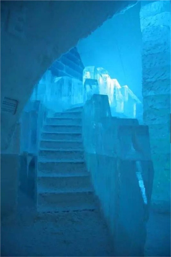 冰雪楼梯