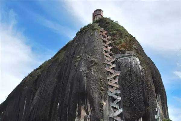 岩石楼梯